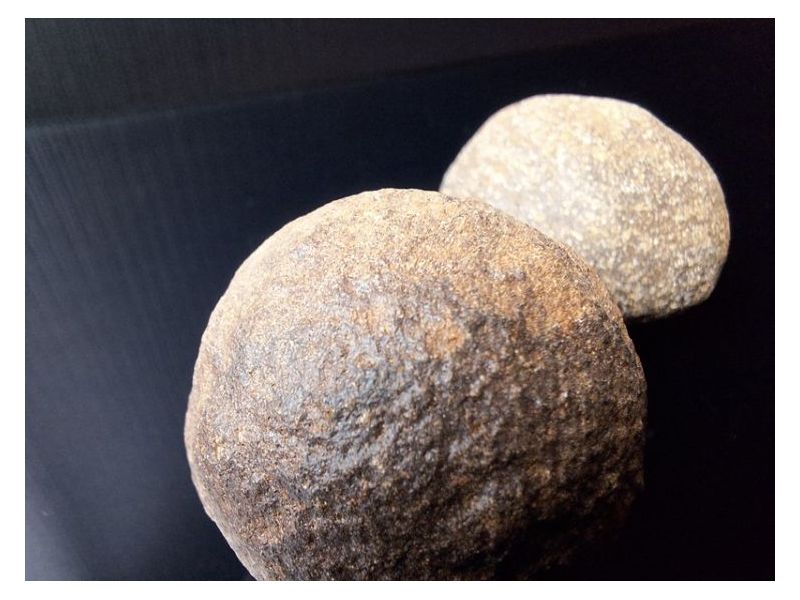 MOQUI-kamenje (3,5-4 cm) (1 par) Cijena Akcija