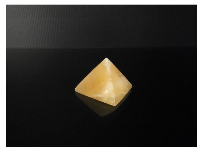 KALCIT-NARANČASTI-Piramida (4 cm) Cijena Akcija