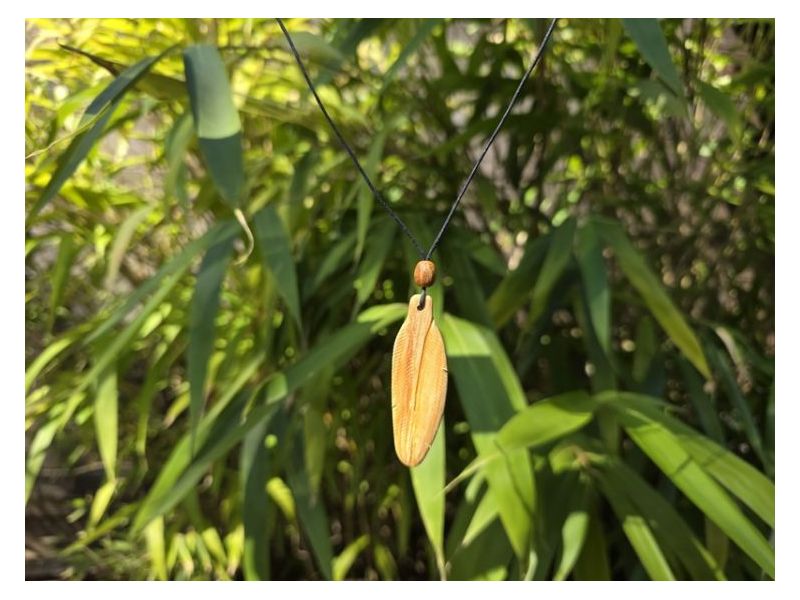 PALO SANTO-Ogrlica s privjeskom “Pero” (7 cm) Cijena Akcija
