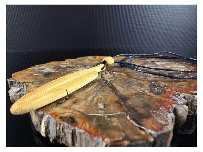 PALO SANTO-Ogrlica s privjeskom “Pero” (9 cm) Cijena Akcija