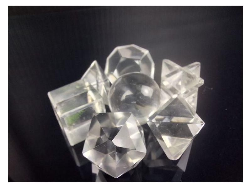 PLATONOVA TIJELA I SVETA GEOMETRIJA-Gorski kristal (1,5-2 cm) Cijena Akcija